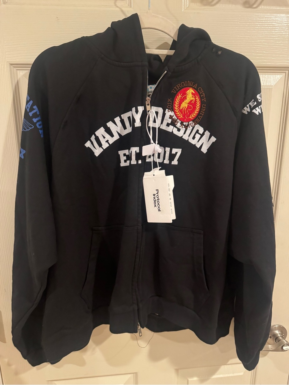 Vandy The Pink Men's Sweatshirts & Hoodies